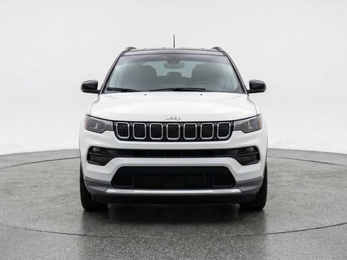 Used 2025 Jeep Compass Limited image 2