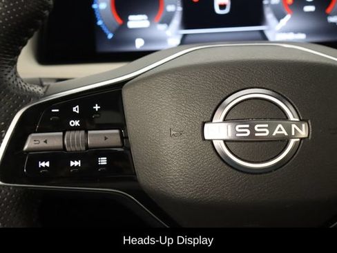 Used 2024 Nissan Ariya FWD image 8