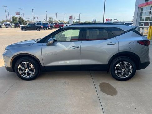 Used 2023 Chevrolet Blazer LT w/ Convenience Package image 2