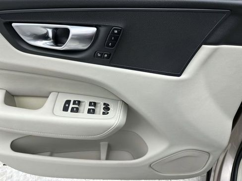 Certified 2023 Volvo XC60 B5 Core w/ Climate Package image 13