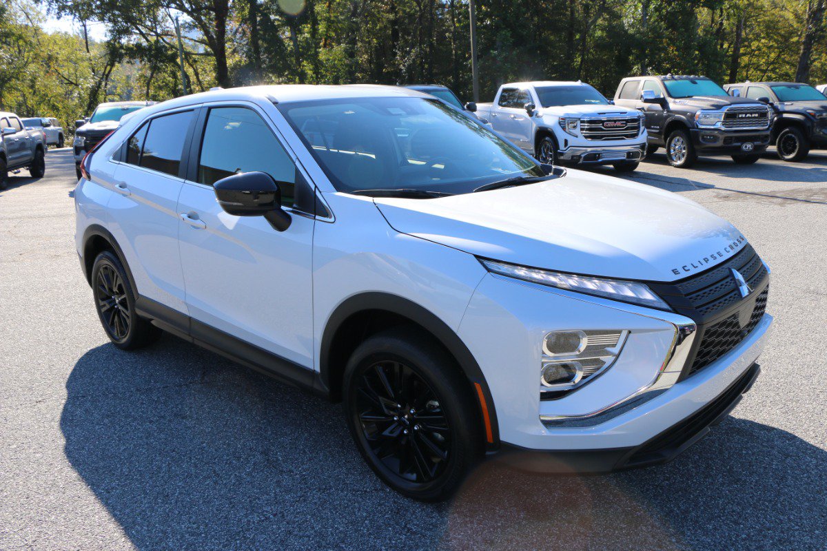 Used 2024 Mitsubishi Eclipse Cross LE AWD/4WD image 10