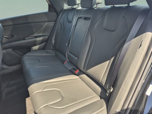 New 2026 Hyundai Elantra SEL Sport FWD image 16