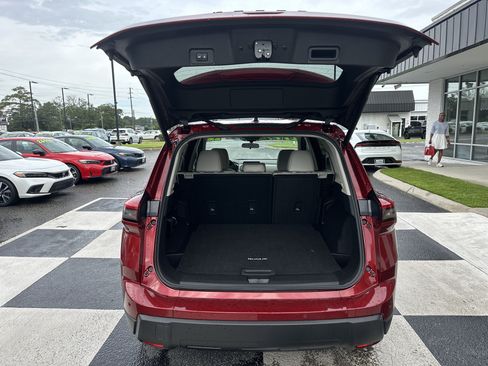 Used 2026 Nissan Rogue Dark Armor FWD image 5