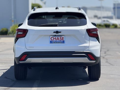 New 2025 Chevrolet Trax LT w/ LT Convenience Package image 5