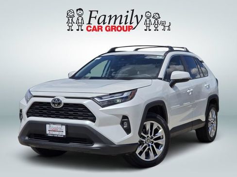 Used 2025 Toyota RAV4 XLE Premium FWD image 1