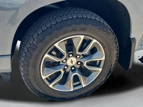 Used 2025 Chevrolet Silverado 1500 RST AWD/4WD image 22
