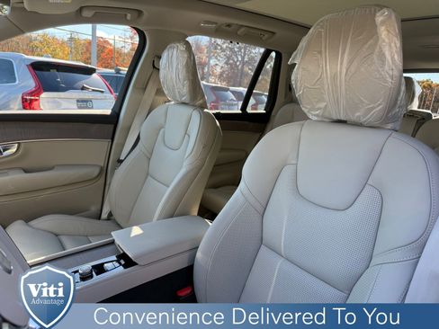New 2026 Volvo XC90 B6 Ultra image 13