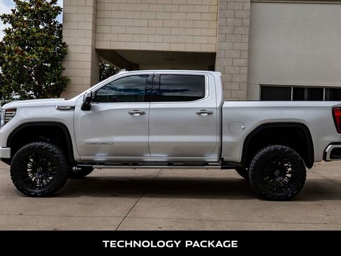 Used 2025 GMC Sierra 1500 Denali w/ Technology Package AWD/4WD image 6