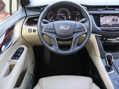 Certified 2018 Cadillac XT5 Luxury image 22