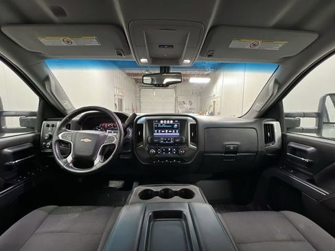 Used 2018 Chevrolet Silverado 2500 LT image 18