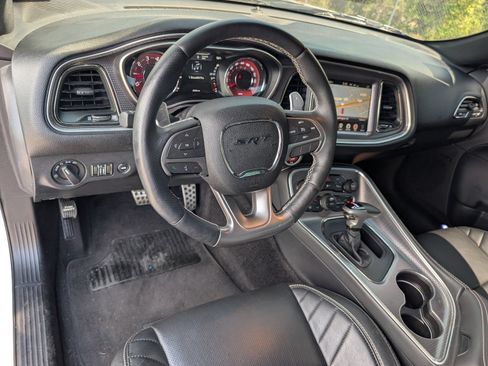 Used 2016 Dodge Challenger SRT Hellcat RWD image 9
