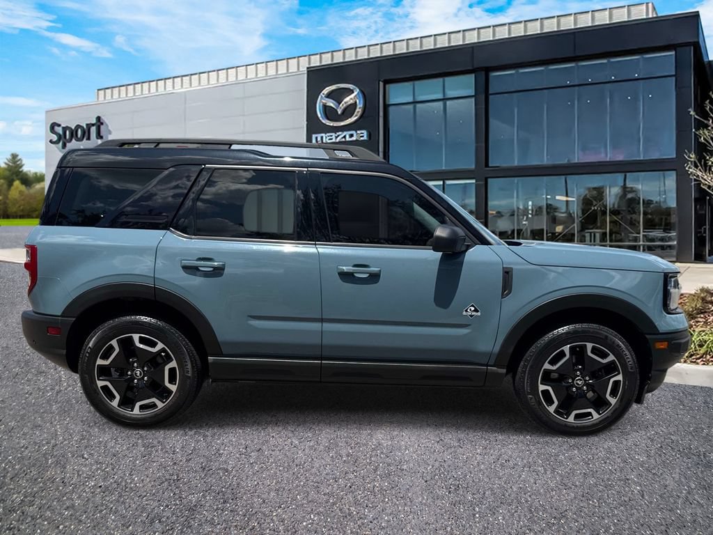 Used 2022 Ford Bronco Sport Outer Banks w/ Tech Package AWD/4WD image 2