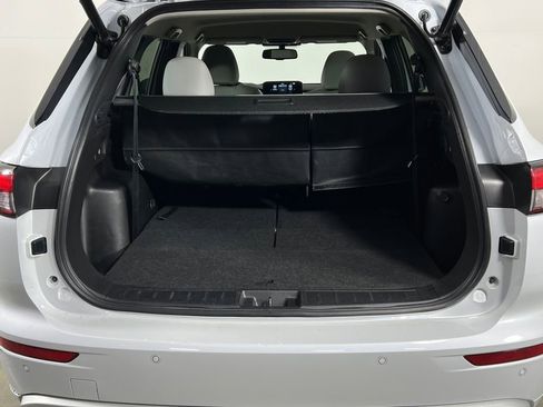 Used 2024 Mitsubishi Outlander SEL image 17
