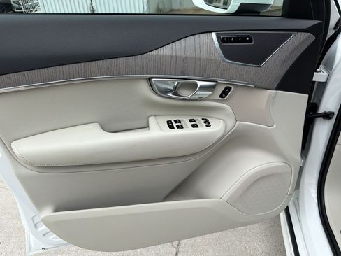 Certified 2024 Volvo XC90 B5 Plus w/ Protection Package Premier AWD/4WD image 12