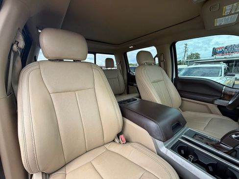 Used 2018 Ford F150 Lariat w/ Equipment Group 502A Luxury AWD/4WD image 24