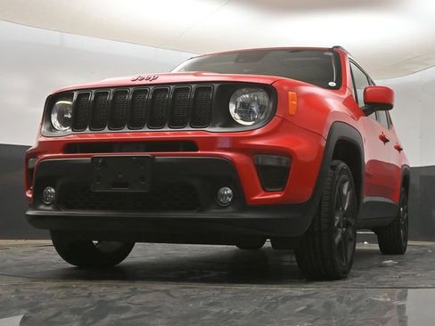 Used 2022 Jeep Renegade Latitude w/ Sun/Sound Group AWD/4WD image 16