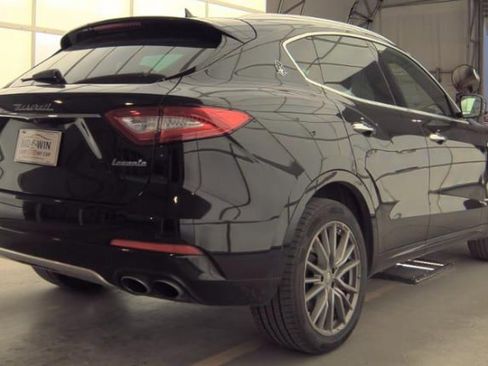 Used 2019 Maserati Levante GranLusso image 4