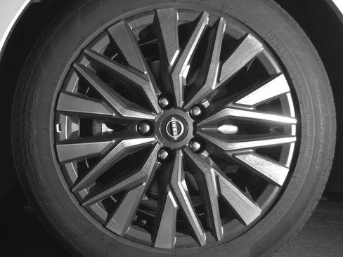 Used 2025 Nissan Altima 2.5 SV image 12