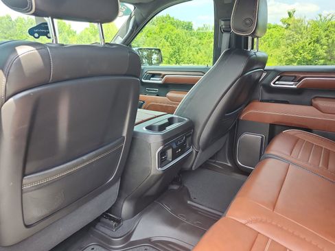 Certified 2025 GMC Sierra 1500 Denali Ultimate AWD/4WD image 16