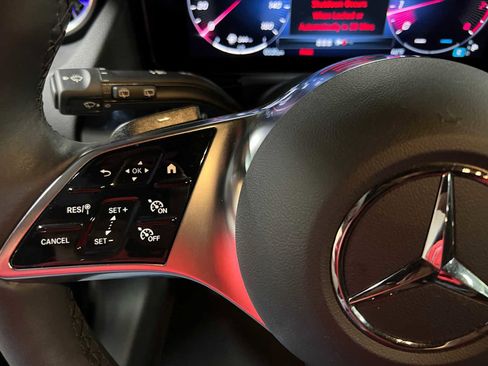 Certified 2025 Mercedes-Benz GLA 250 4MATIC image 24