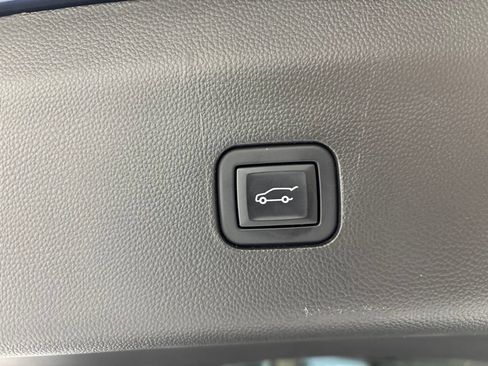 Used 2023 Buick Enclave Essence w/ Experience Buick Package AWD/4WD image 56