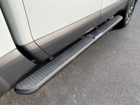 Used 2018 Nissan Titan Platinum Reserve image 38