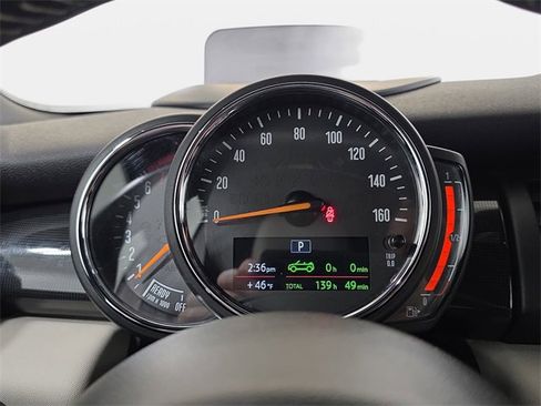 Used 2019 MINI Cooper S image 19