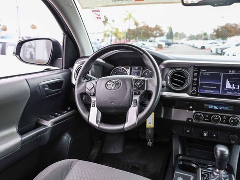 Certified 2022 Toyota Tacoma SR5 RWD image 4