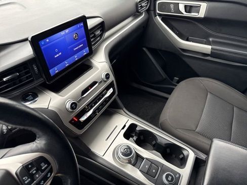 Used 2022 Ford Explorer XLT image 49