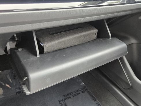 Used 2024 Honda Civic Touring image 25
