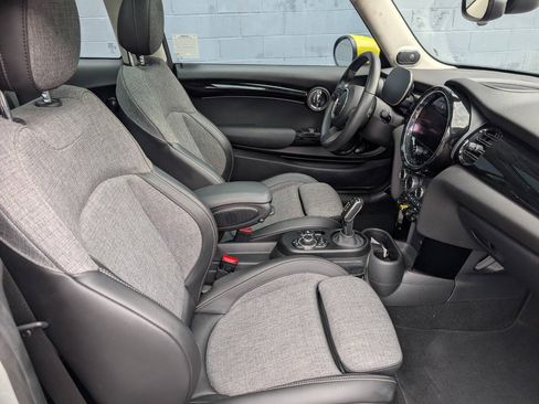 Used 2023 MINI Cooper SE FWD image 8