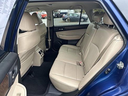 Used 2017 Subaru Outback 3.6R Limited image 12