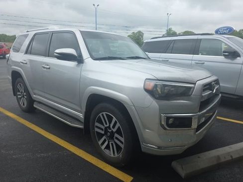 Used 2022 Toyota 4Runner Limited AWD/4WD image 3
