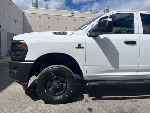 New 2026 RAM 2500 Tradesman AWD/4WD image 9