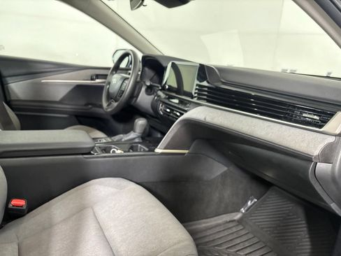 Used 2026 Toyota Camry LE FWD image 29