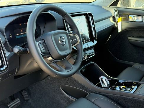 New 2026 Volvo XC40 B5 Ultra w/ Protection Package Premier image 20