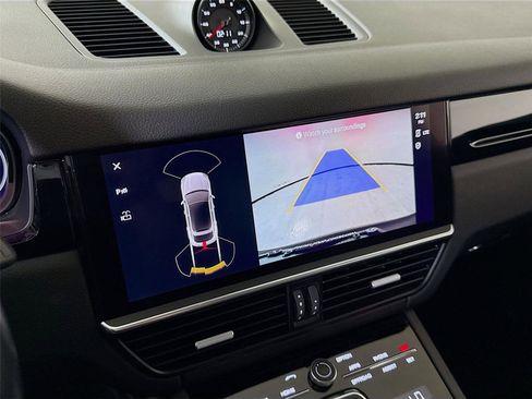 Used 2022 Porsche Cayenne Coupe w/ Premium Package image 19