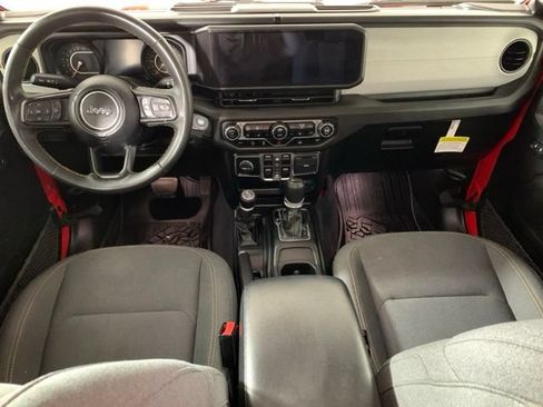 Used 2024 Jeep Gladiator Sport AWD/4WD image 2