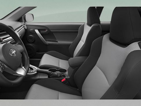 Used 2015 Scion tC image 9