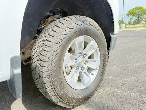 Used 2023 Chevrolet Silverado 1500 LT image 28