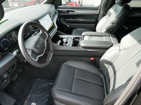 New 2026 Jeep Grand Wagoneer L Limited w/ Convenience Group I AWD/4WD image 11