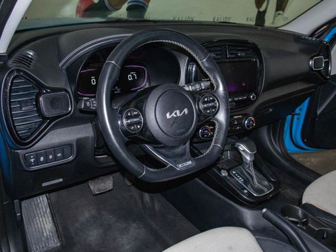 Used 2023 Kia Soul GT-Line FWD image 6