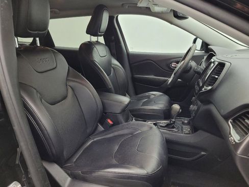 Used 2019 Jeep Cherokee Limited image 21