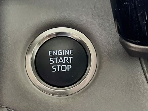 Used 2026 Toyota Highlander XLE AWD/4WD image 23