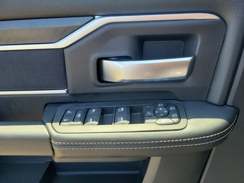 New 2026 RAM 2500 Big Horn AWD/4WD image 16