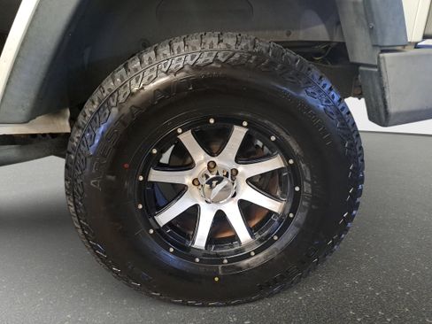 Used 2013 Jeep Wrangler Unlimited Sport AWD/4WD image 26