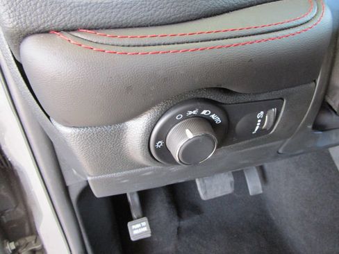 Used 2025 Dodge Durango R/T AWD/4WD image 28