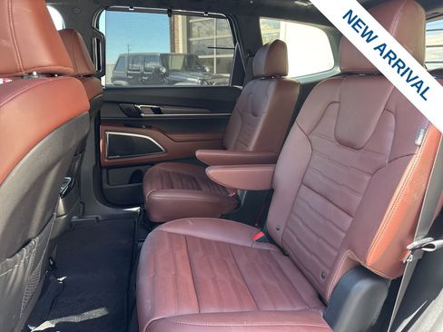 Used 2024 Kia Telluride SX Prestige AWD/4WD image 16