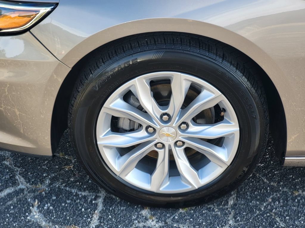 Used 2025 Chevrolet Malibu LT FWD image 7