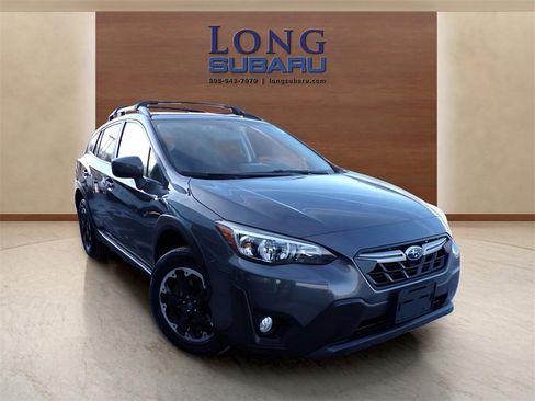 Used 2023 Subaru Crosstrek 2.0i Premium image 5